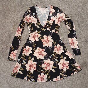 CUTE Black & Pink Floral Long Sleeved Fit & Flare Short Dress; Size XS P